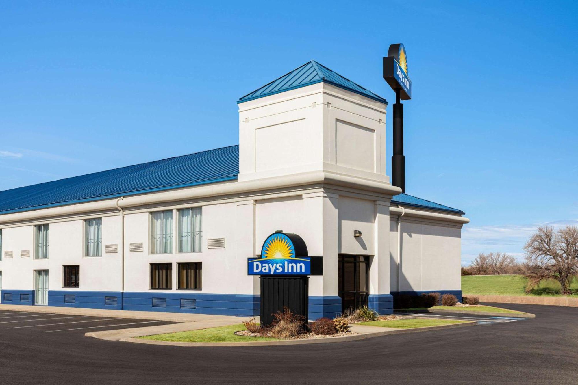 Days Inn By Wyndham Grand Island I-80 Doniphan Exterior photo